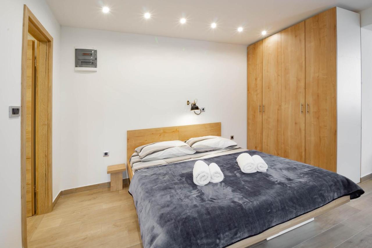 Apartments Marinici Rijeka - With Private Parking Exterior foto